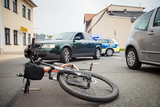 accident-lawyer-640x480-31176072.jpeg