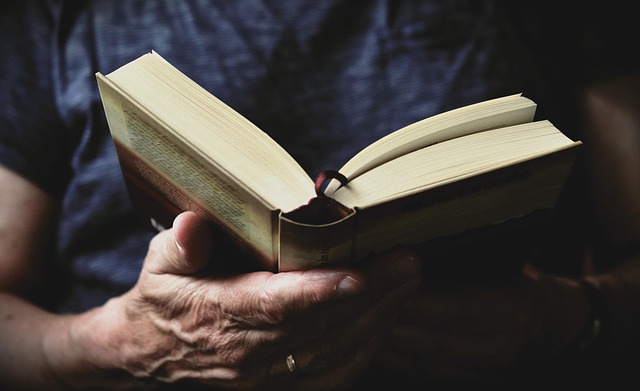 Early Injury Attorney Expertise: Navigating Complexities for Maximized Compensation