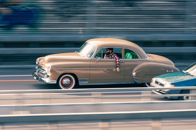 Navigating Legal Implications & Rental Car Costs After Car Accident No Insurance