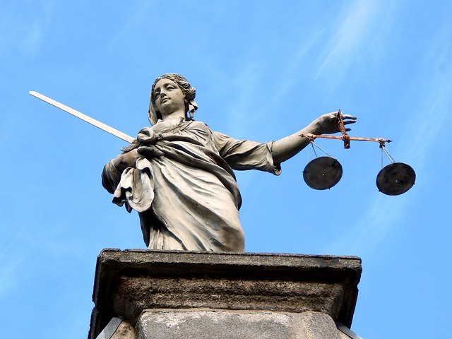 Documenting Vehicle Damage: A Defective Auto Parts Lawyer’s Guide