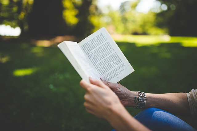 law-books-640x480-22124760.jpeg