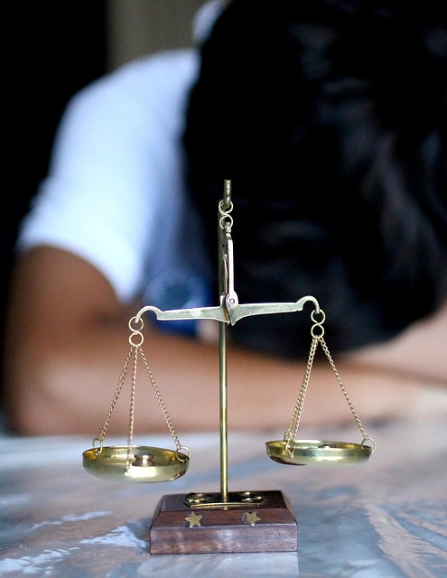 lawyer-640x480-70125591.jpeg